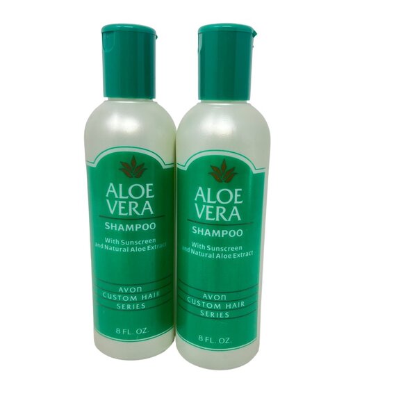 Avon Aloe Vera Shampoo With Sunscreen (2) Bottles 8 fl oz New Old Stock - Picture 1 of 3
